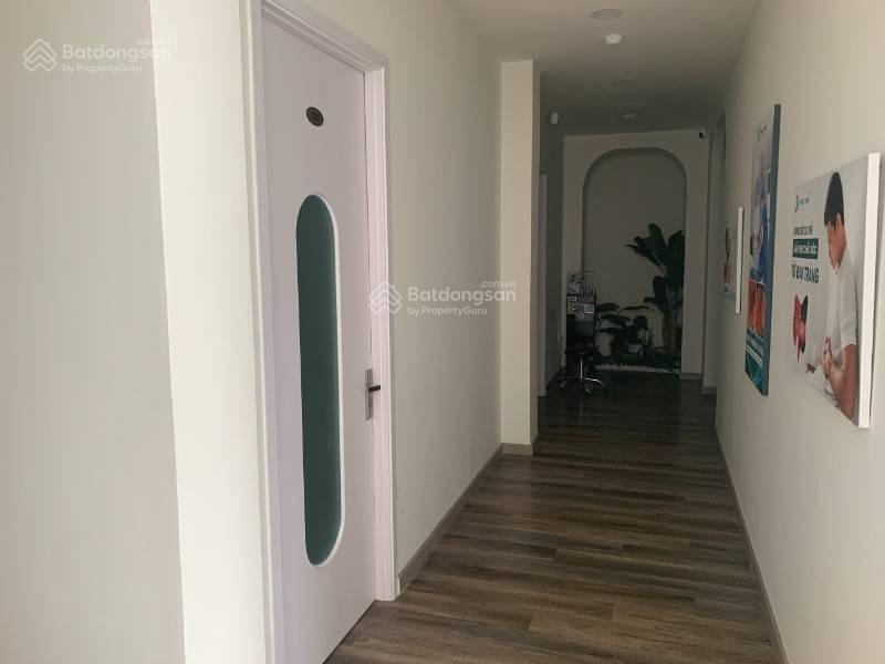 Biệt thự mặt tiền 11 tú xương 22m x 30m, kết cấu trệt 3 tầng lầu, 190 tr/tháng