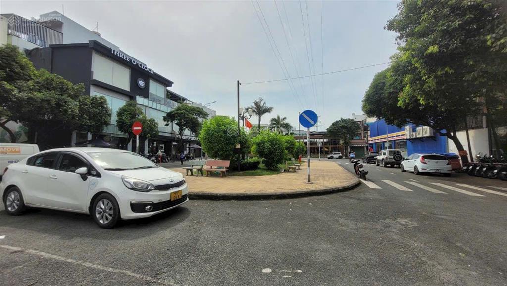 Hẻm 6m thông tân sơn nhì. khu dân trí gần công viên. 5.2mx22.5m| 117.5m2. nhà 2 lầu st  15.6 tỷ tl