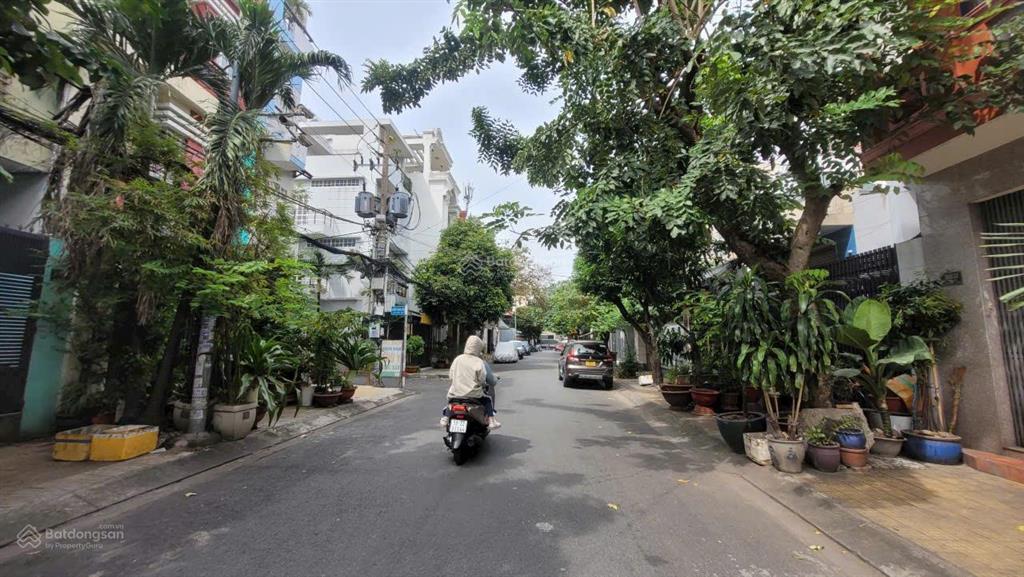 Hẻm 6m thông tân sơn nhì. khu dân trí gần công viên. 5.2mx22.5m| 117.5m2. nhà 2 lầu st  15.6 tỷ tl