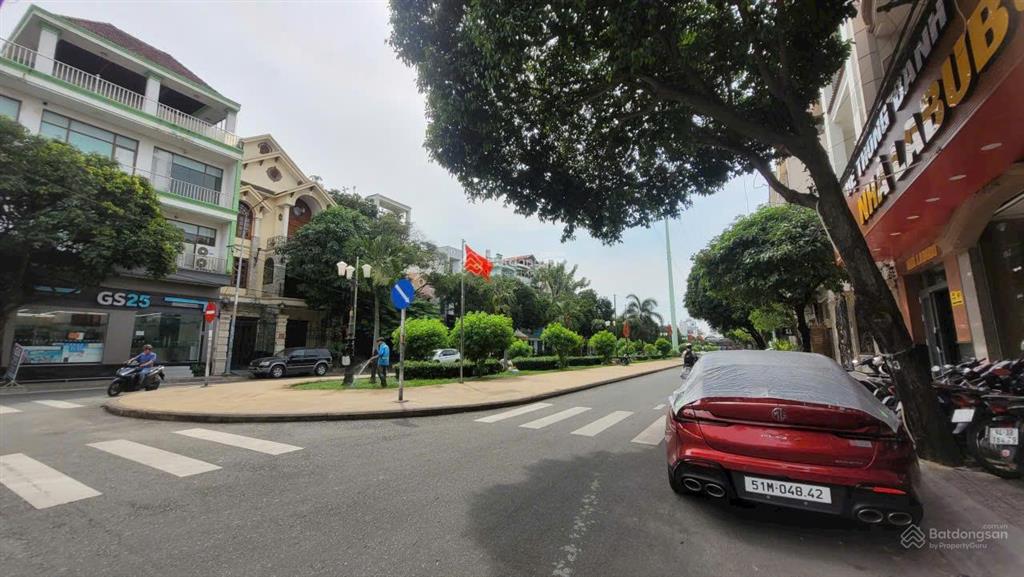 Hẻm 6m thông tân sơn nhì. khu dân trí gần công viên. 5.2mx22.5m| 117.5m2. nhà 2 lầu st  15.6 tỷ tl