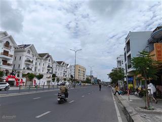 Tôi chính chủ cần bán nhà hxh 16m phan văn trị, p5, dt 6x17m, kc 1 trệt 2 lầu, giá 17 tỷ tl