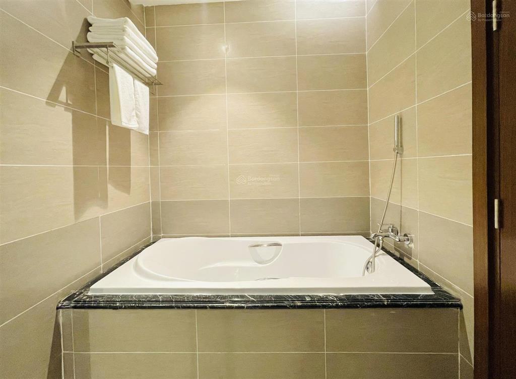 Cực hot  bán căn 2pn 69m2 tòa căn hộ monarchy full nội thất  cho thuê 25 tr/tháng