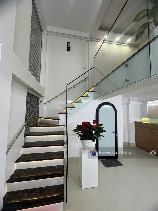 Bán nhà riêng phố giang văn minh, dt 46m2 x 5, mt 5.2m, 15m ô to tránh, 50m ra phố, giá 12,55 tỷ