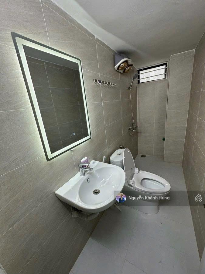 Bán nhà riêng phố nguyễn khang, lô góc dt 40m2 x 5 tầng, 20m ra phố, kinh doanh và ở, giá 12,9 tỷ