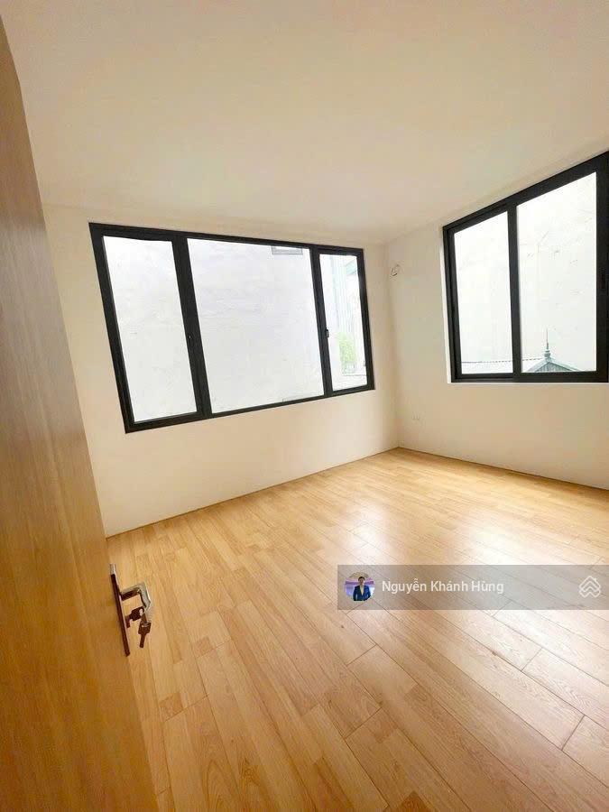 Bán nhà riêng phố nguyễn khang, lô góc dt 40m2 x 5 tầng, 20m ra phố, kinh doanh và ở, giá 12,9 tỷ