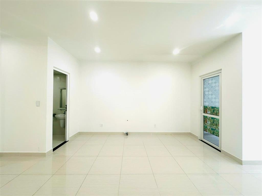 Cần bán căn hộ kết hợp văn phòng lavita charm  lầu thấp  51m2  đang có sẳn hđ thuê. 0931 272 ***