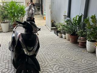 Nhà 3 tầng. sân ô tô ngủ trong nhà
bình trưng đông, quận 2 giá chỉ 7.5 tỷ tl