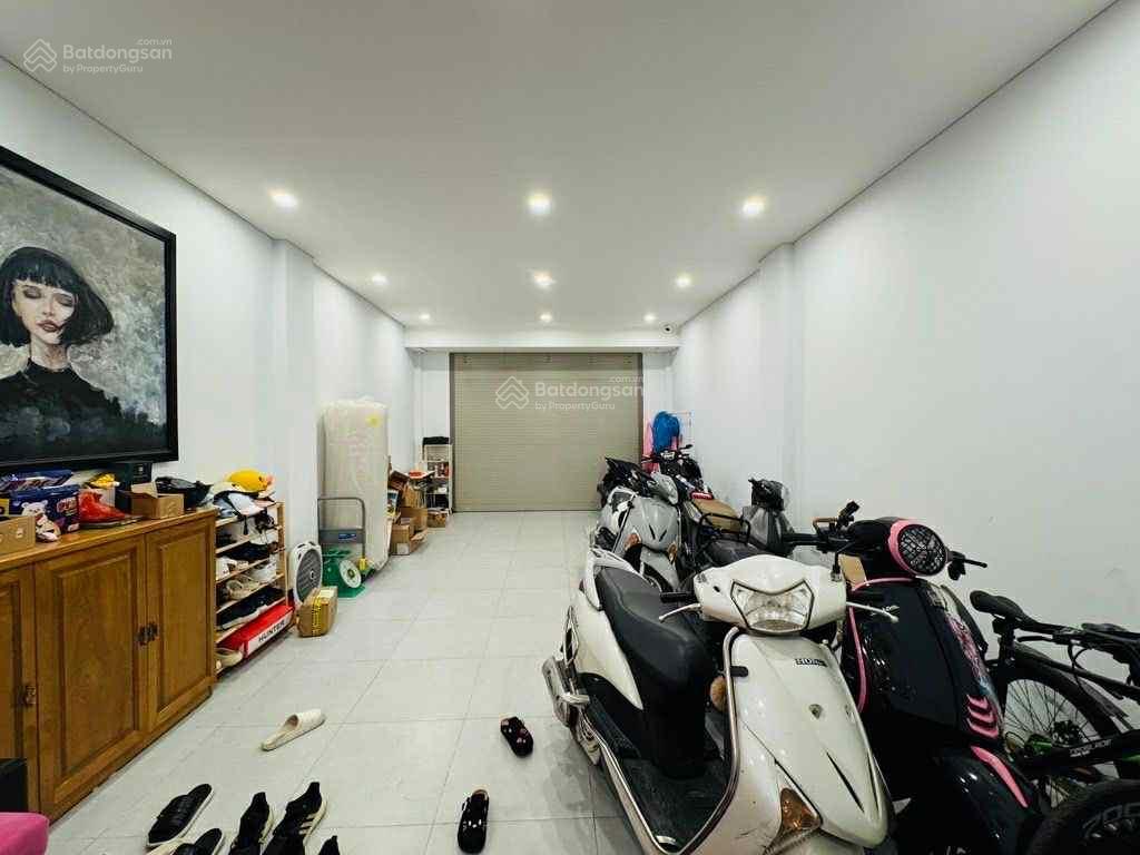 Cần bán nhà liền kề phố minh khai  hbt 60m2 9 tầng ô tô  thang máy kinh doanh cho thuê rất tốt