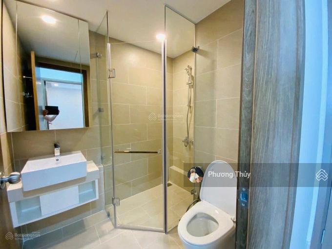 Hạ giá 300 triệu bán nhanh, ch screc tower q. 3, giá 1 tỷ 720 dt76m2, 2pn2nvs, nội thất cơ bản shr