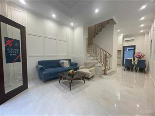 Vin3 tôi cho thuê căn lk 78m2, 10tr/tháng, đầy đủ nội thất, bếp, sofa, bàn ăn, giường, điều hoà