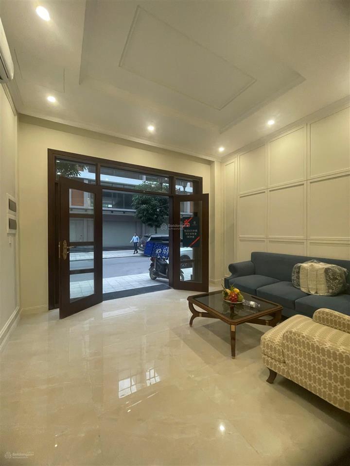 Vin3 tôi cho thuê căn lk 78m2, 10tr/tháng, đầy đủ nội thất, bếp, sofa, bàn ăn, giường, điều hoà