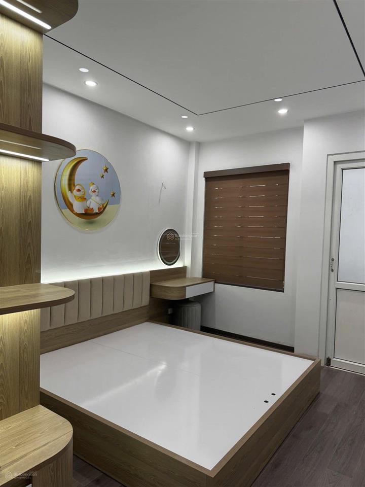 Bán nhà trung tâm đống đa phố tôn thất tùng chỉ 4,5 tỷ