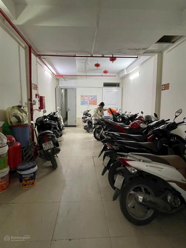 Phân lô vũ hữu  lê văn lương. toà chdv 17p. dt 79m2x7t. 2 mặt thoáng. ngõ thông đẹp. giá 17.5 tỷ