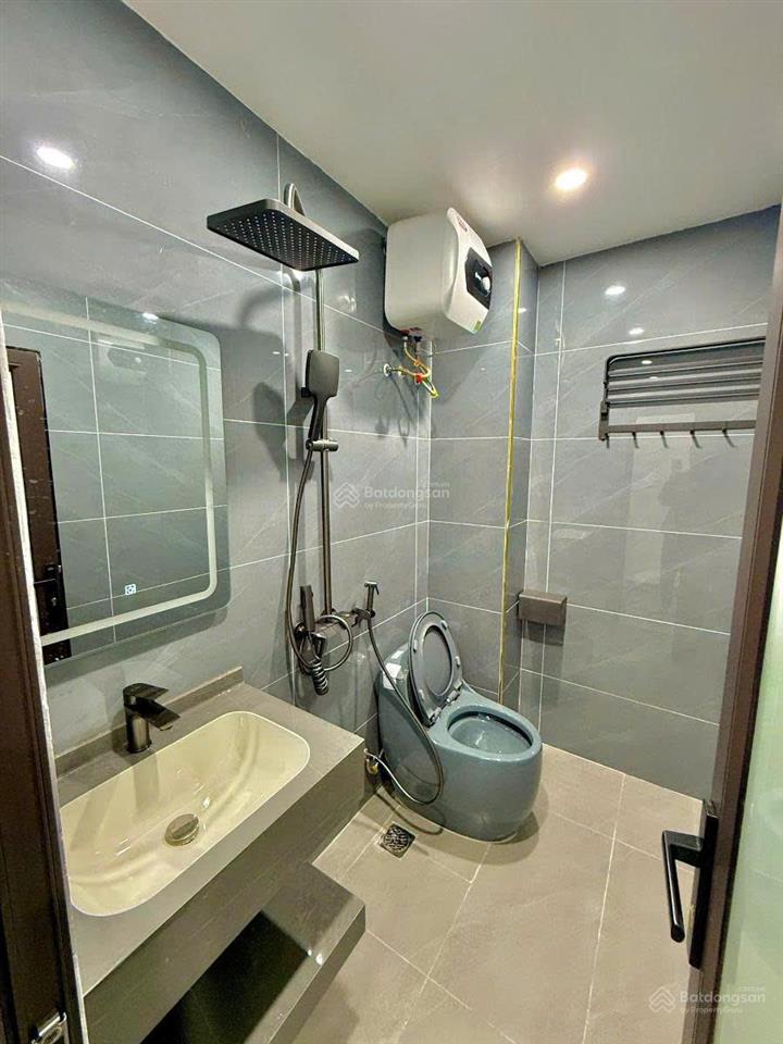 Phân lô oto tránh đỗ. thang máy. chỉ hơn 15 tỷ. chùa láng đống đa. dt 38m2x5t đẹp. 2 mặt trc sau.