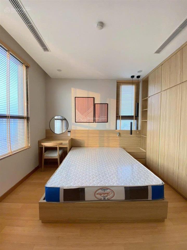 Chủ cần tiền bán gấp căn hộ cao cấp 3pn full nội thất toà the zei giá siêu tốt