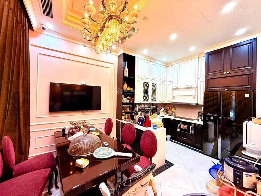 Nhà phố nguyễn chí thanh, thang máy, ô tô tránh, thông phân lô, 2 thoáng, gần phố, vp, kd. 64m*7t
