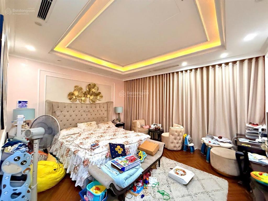 Nhà phố nguyễn chí thanh, thang máy, ô tô tránh, thông phân lô, 2 thoáng, gần phố, vp, kd. 64m*7t