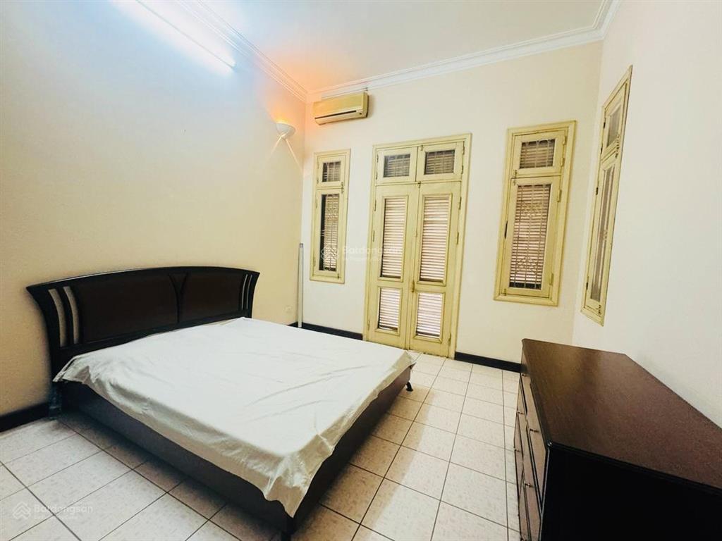 Bán nhà riêng phố trung kính! phân lô ô tô tránh, thông kinh doanh, ở sướng, giá đầu tư. 75m*5t