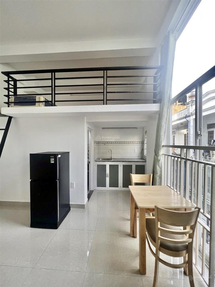 Cho thuê căn hộ duplex ban công  dt 35m2  full nội thất  ngay nguyễn trọng tuyển