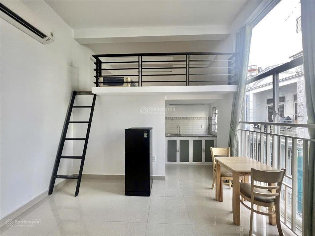 Cho thuê căn hộ duplex ban công  dt 35m2  full nội thất  ngay nguyễn trọng tuyển