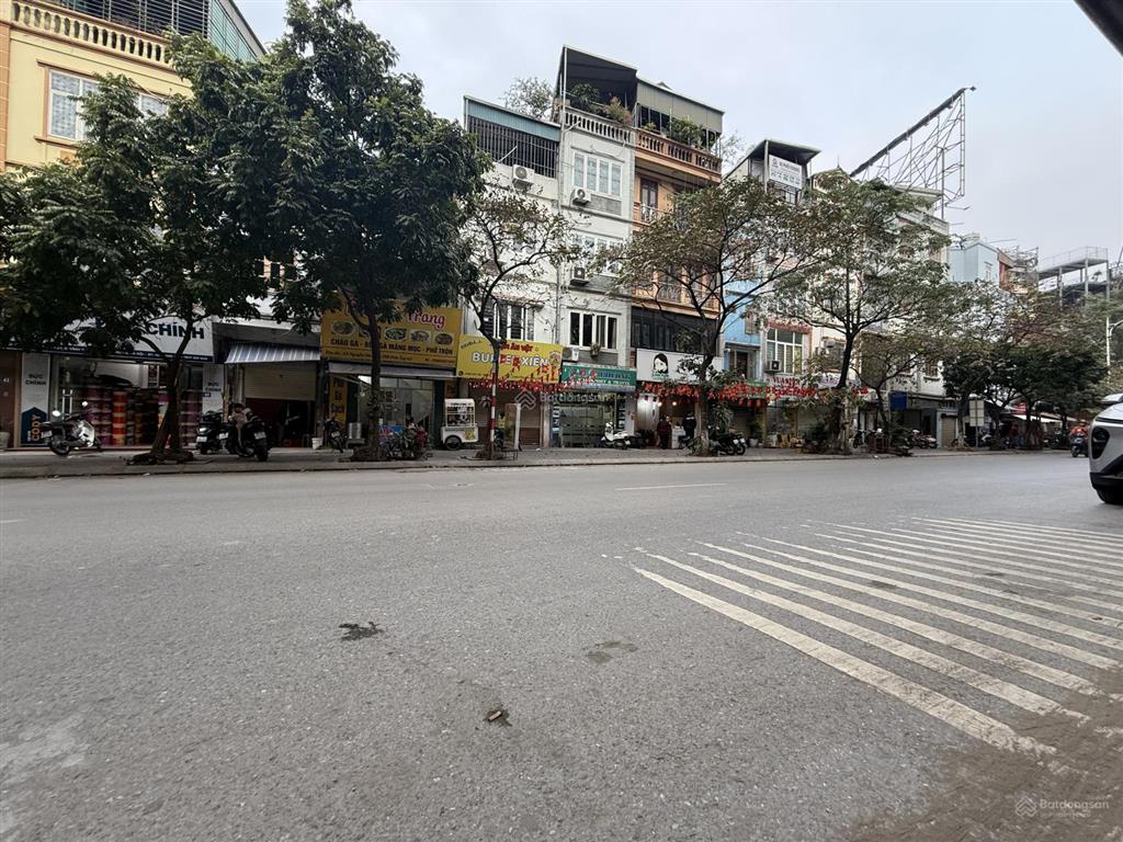 Tôi bán nhà 2 mặt phố minh khai  dương văn bé 129m2 mt 9m  vỉa hè 7m  kd vỉa hè 7m giá 55 tỷ