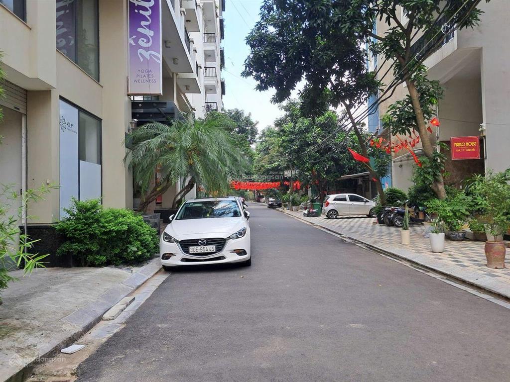 Tôi bán nhà phố âu cơ  hồ tây dt 136m2x6t ôtô  thang máy  kinh doanh, cho thuê 120tr/th 27,88 tỷ