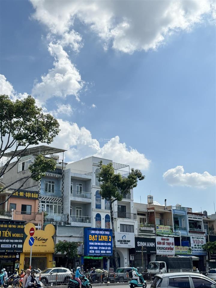 Giá tốt mặt tiền 10xx phan văn trị p10 gò vấp 3 tầng 4.2m x 18m giá chỉ 14,9 tỷ tl