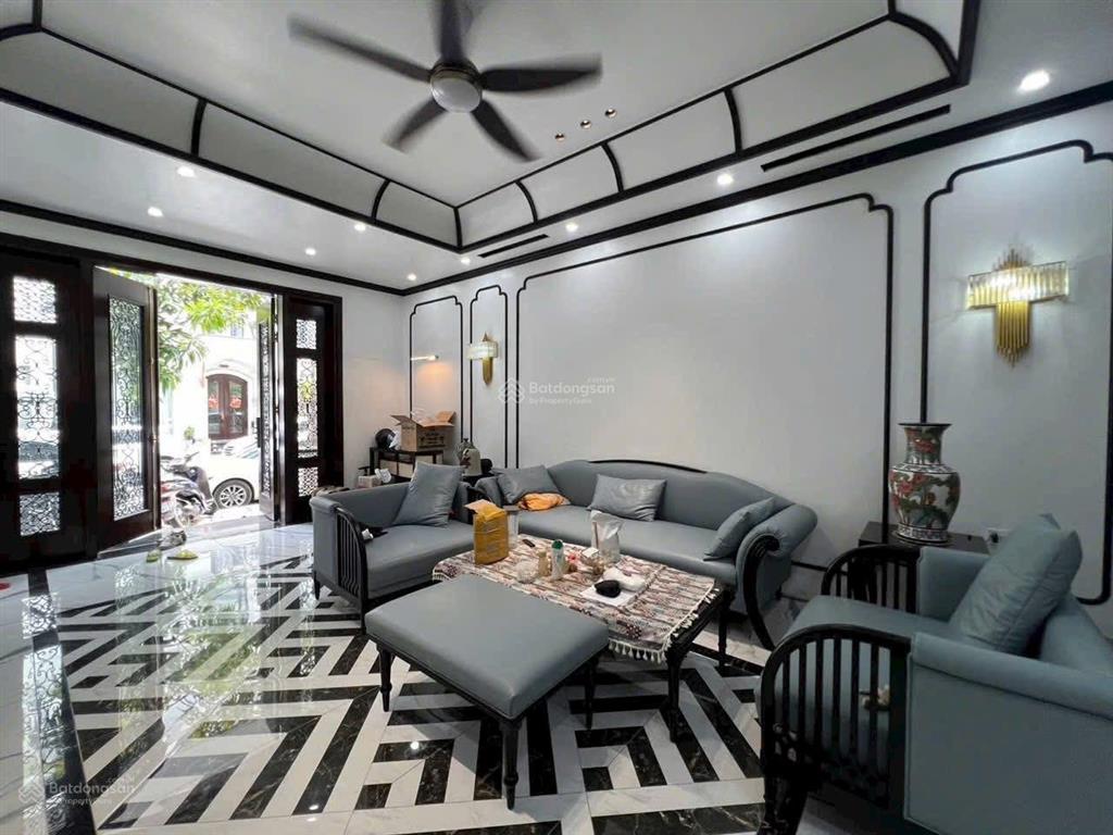 Còn duy nhất căn liền kề 75m2 (5x15m) vin marina full đồ có thang máy !!!