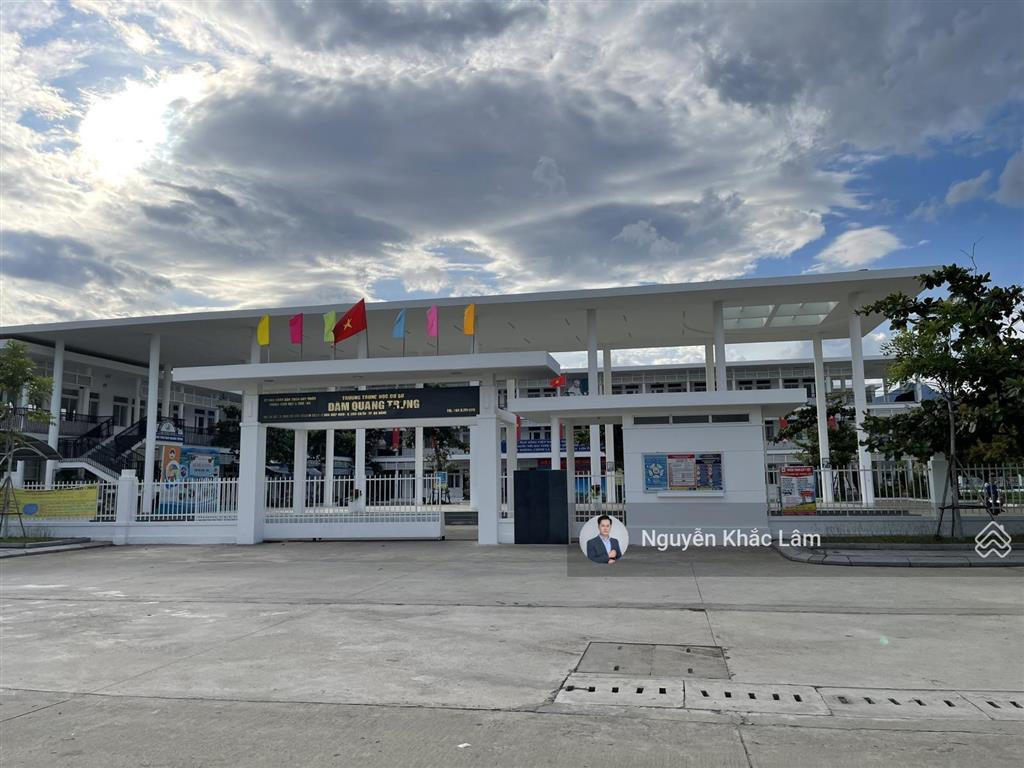 Cần bán lô đất đường 10m5 gần trường học, vị trí đẹp