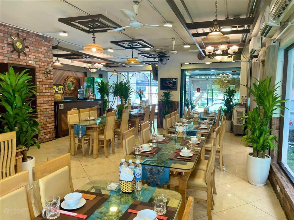 Cực đẹp! cho thuê nhà mặt phố đào tấn, diện tích 70m2 x 4 tầng, mặt tiền 10m làm nhà hàng hợp lí