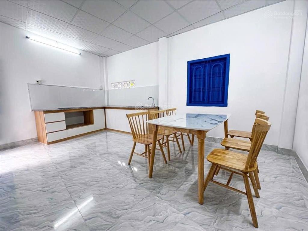 Căn góc hẻm ô tô đường 2/4
gần biểnchợ vĩnh hải bắc nha trang