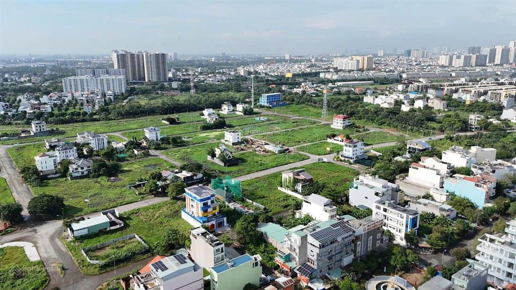 Nền đẹp  giá tốt trục 20m  kdc phú nhuận  đỗ xuân hợp, phước long