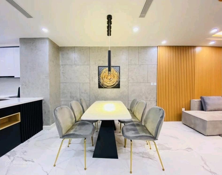 (mới)cho thuê căn 113m2.  có slot oto, giá cực tốt tại sunshine center.