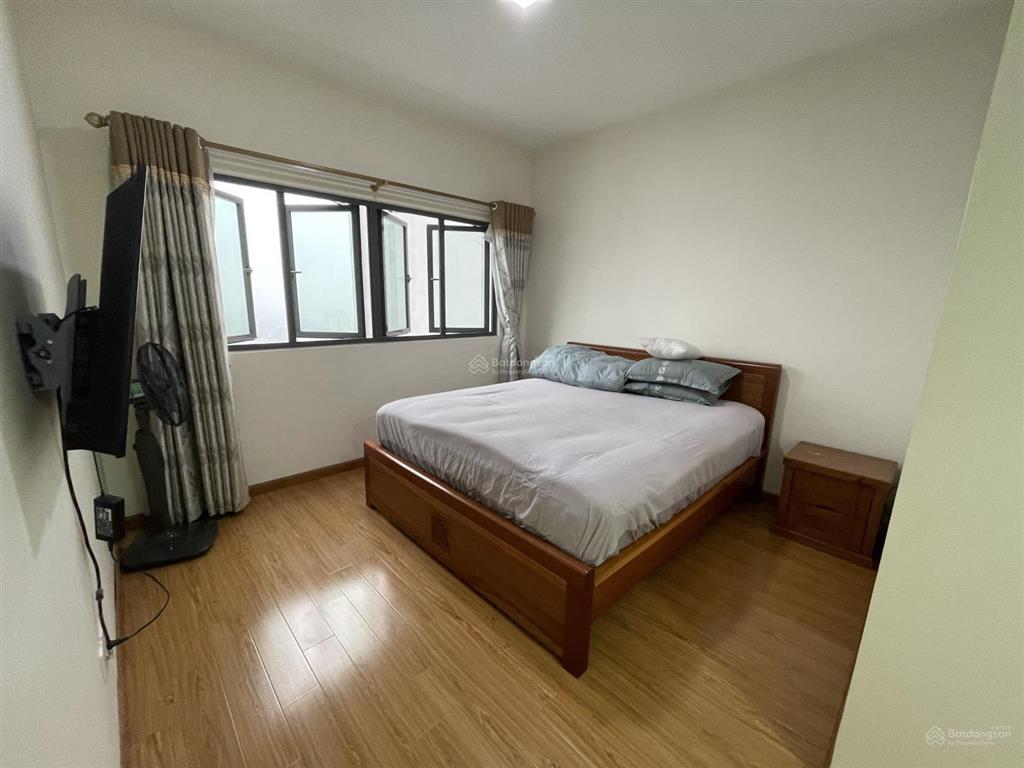 Chính chủ bán gấp căn hộ 2pn dt 89,3m2 tại mulberry lane, full đồ, nhà mới tinh ít sử dụng, shld