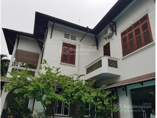 Bán biệt thự đường tú xương, p. võ thị sáu, quận 3. (dt 10x19m, 3 tầng) gía 96 tỷ. 0947 916 ***