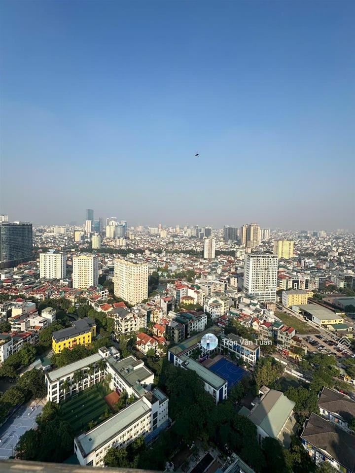 Chính chủ bán căn hộ chung cư 131m tòa 34t hoàng đạo thúy , 3pn + 2wc, full nội thất, giá 12.5 tỷ