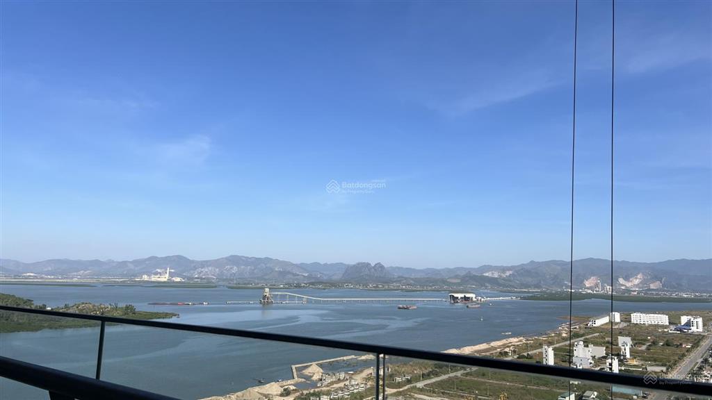 Studio view biển toà a, giá 1,2x tỷ đã nhận nhà, full nội thất. chỉ việc vào ở.  0936 915 ***