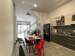 **mặt tiền lê lai  đồng đen  bàu cát
ngang gần 6m  4 tầng  nhà 1 đời chủ hơn 50 năm**