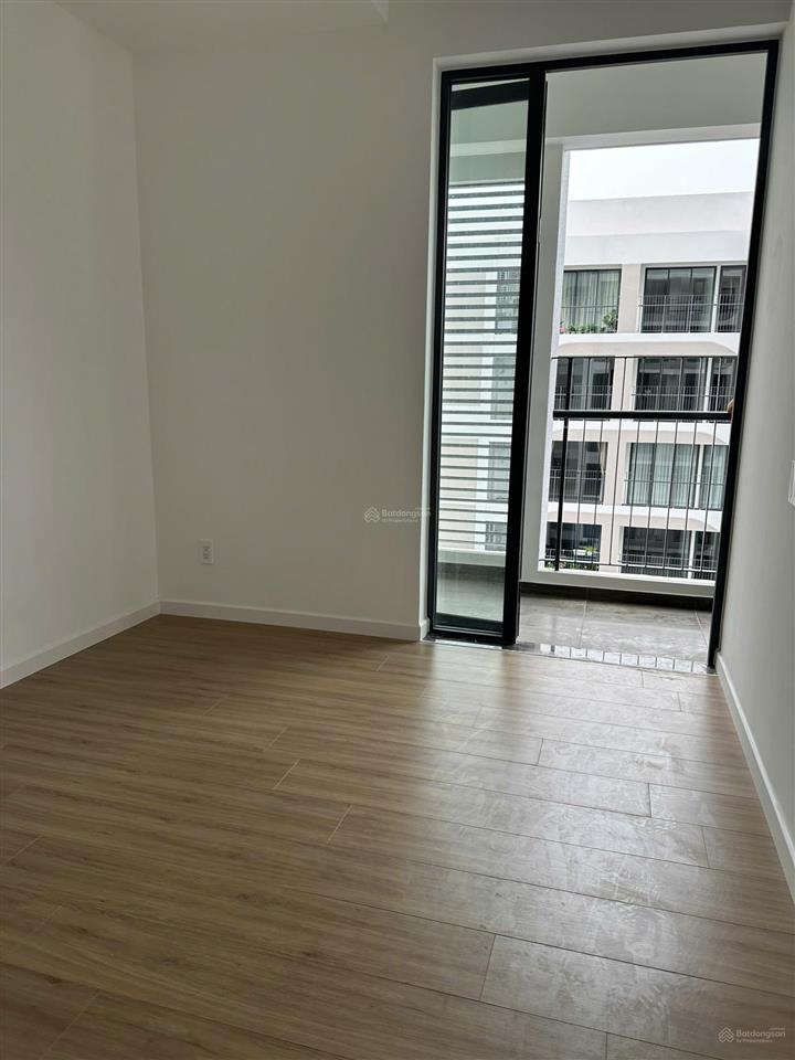 Cho thuê căn hộ mt easmark nội thất cơ bản giá 5tr/tháng vào ở liền.  097274938