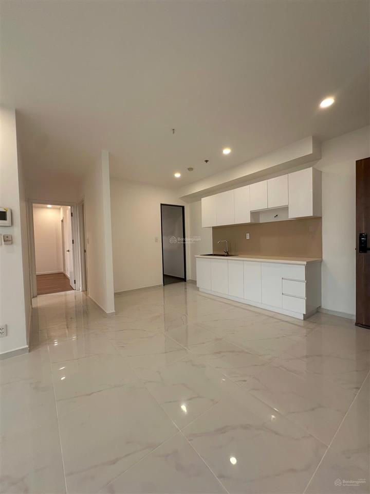 Chính chủ gửi em cho thuê căn góc tầng cao giá 13,5 triệu ntcb  em 0906 893 *** em dắt xem nhà
