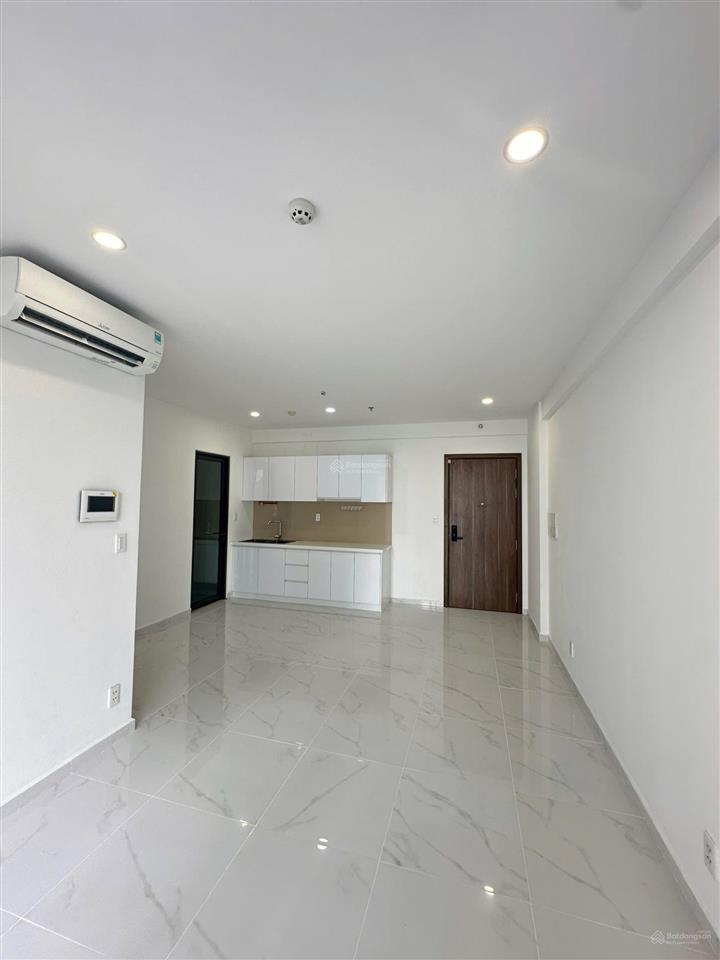 Chính chủ gửi em bán căn hộ 2pn  2wc d'lusso giá tốt 6,1 tỷ bao hết  em 0906 893 *** em hỗ trợ xem