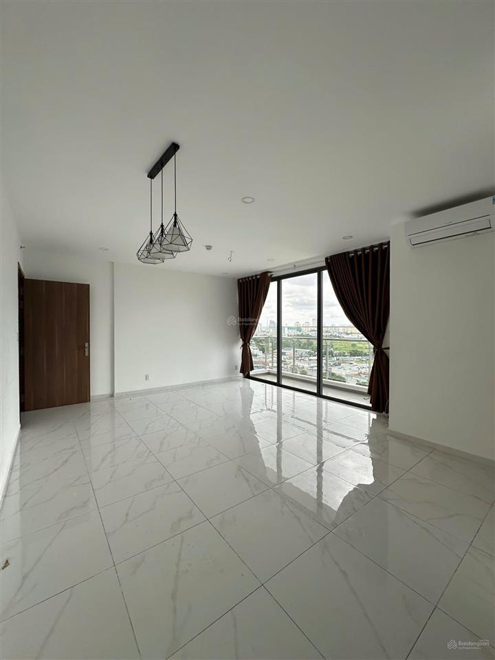 Chính chủ gửi em bán căn hộ 2pn  2wc d'lusso giá tốt 6,1 tỷ bao hết  em 0906 893 *** em hỗ trợ xem