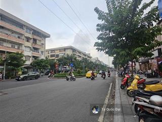 Quận phú nhuận  mặt tiền hoa đào  ngang hiếm 8m  kinh doanh 30tr/th  60m2  22 tỷ!