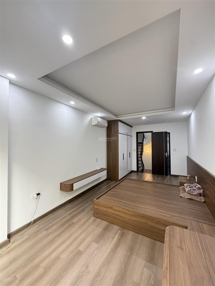 Bán nhà riêng tại phố nhân hòa, quận thanh xuân, dt 30m2x5t giá 5,5 tỷ, chỉ 10m ra ô tô tránh