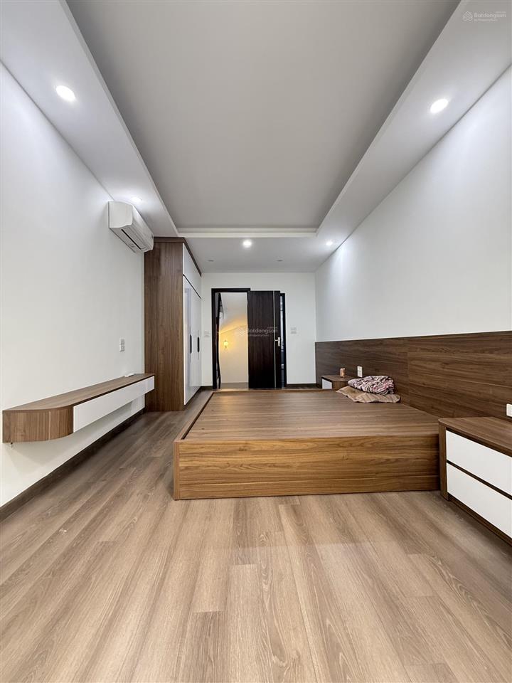Bán nhà riêng tại phố nhân hòa, quận thanh xuân, dt 30m2x5t giá 5,5 tỷ, chỉ 10m ra ô tô tránh