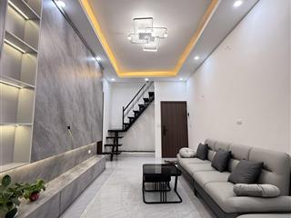 Bán tt 3pn, 2wc, kim liên, đống đa, hà nội, 5 tỷ, 118m2, lô góc 3 mặt thoáng, ô tô đỗ chân c. thang