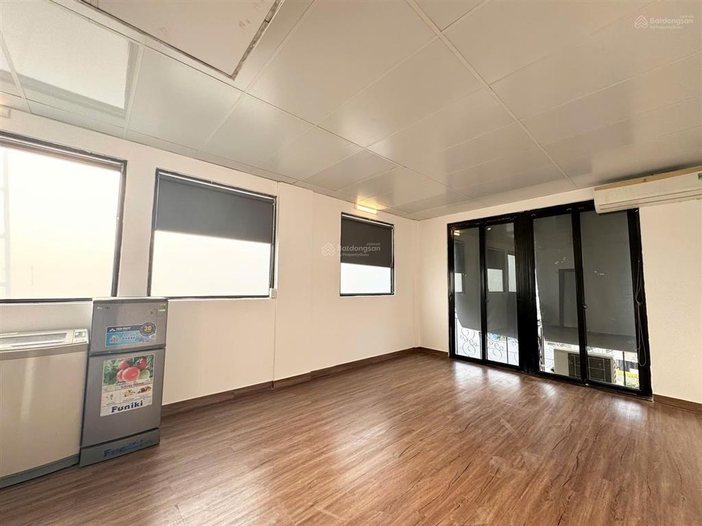 Studio siêu rộng hơn 40m2, có thang máy hầm xe đầy đủ tiện nghi, an ninh, hẻm lớn gần chợ bà chiểu