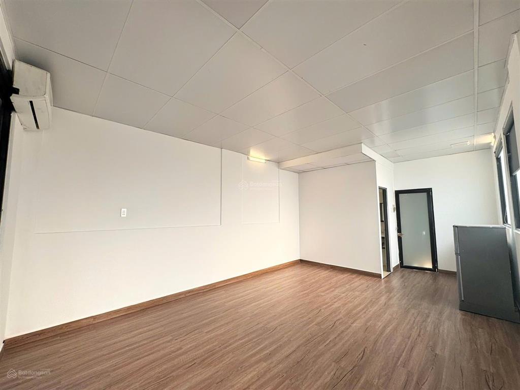 Studio siêu rộng hơn 40m2, có thang máy hầm xe đầy đủ tiện nghi, an ninh, hẻm lớn gần chợ bà chiểu