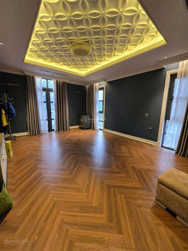 Biệt thự lakeside thạch bàn 216m2, 4 tầng thang máy, lô góc, siêu đắc địa 89.7 tỷ