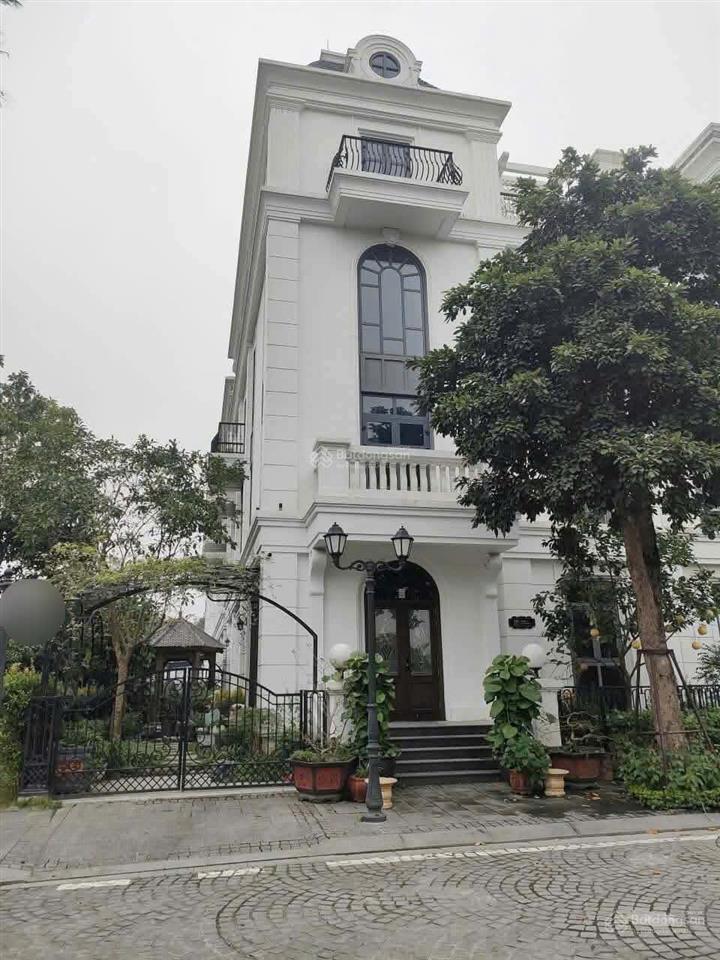 Biệt thự lakeside thạch bàn 216m2, 4 tầng thang máy, lô góc, siêu đắc địa 89.7 tỷ